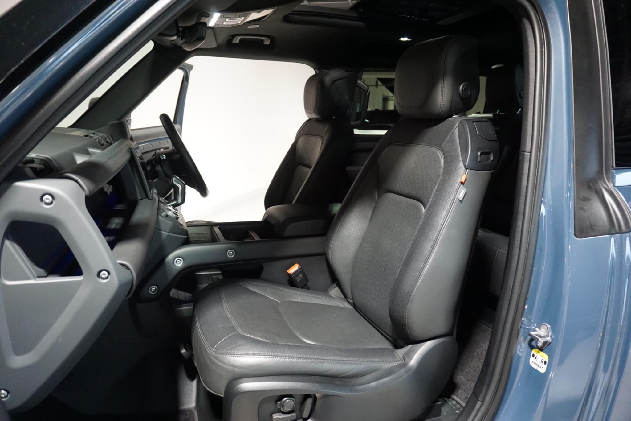 Land Rover Defender 90 3.0 D250 MHEV X-Dynamic HSE SUV 3dr Diesel Auto 4WD Euro 6 (s/s) (250 ps)